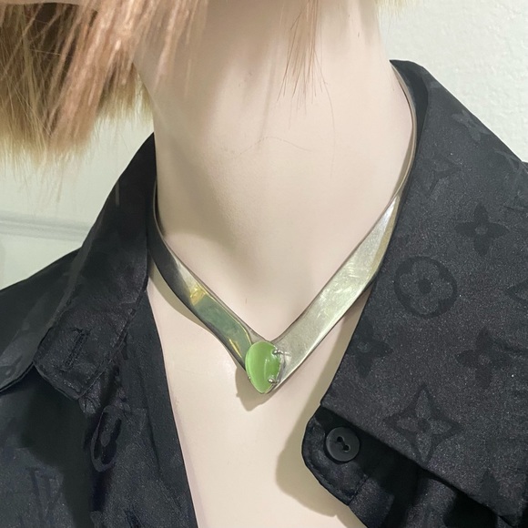 Vintage Unsigned Green Moonstone Cat Eye Center Silver Collar Necklace - Picture 3 of 13